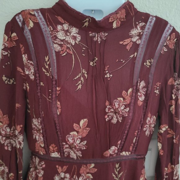 ASTR The Label | Women's dress long sleeve burgundy floral pattern size medium - Picture 2 of 11